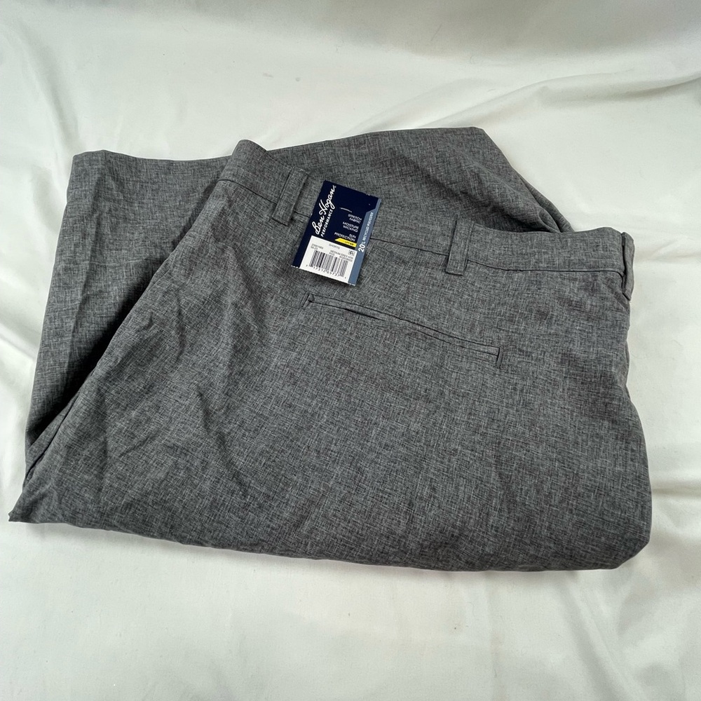 NWT Men's Grey Performance Active Flex Waistband 4 Way Stretch Golf Shorts